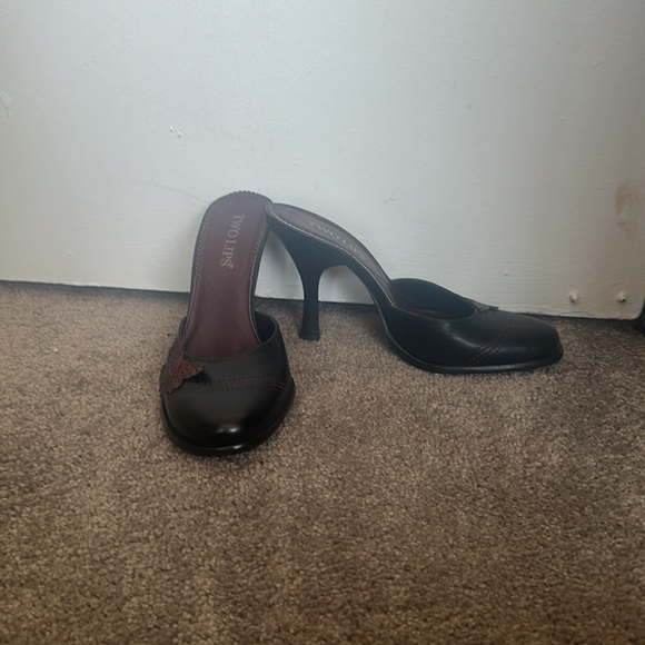 Genuine leather black with burgundy butterfly detail mules - Picture 5 of 8